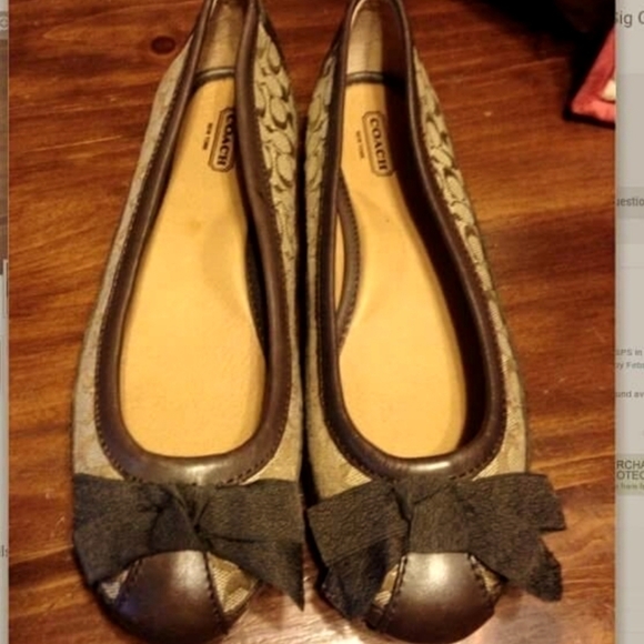 Coach Shoes - AUTHENTIC VINTAGE COACH SOPHIA CANVAS &  BROWN LEATHER SIG C FLAT SHOES Size 9.5